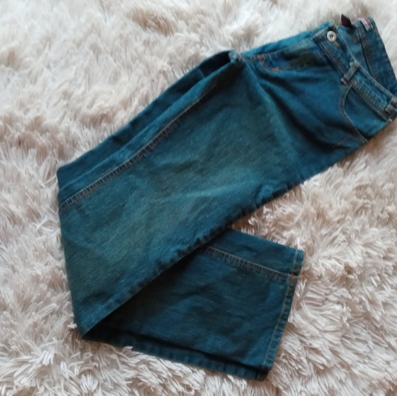 Drama Jean with Sequin back pockets - Picture 9 of 16